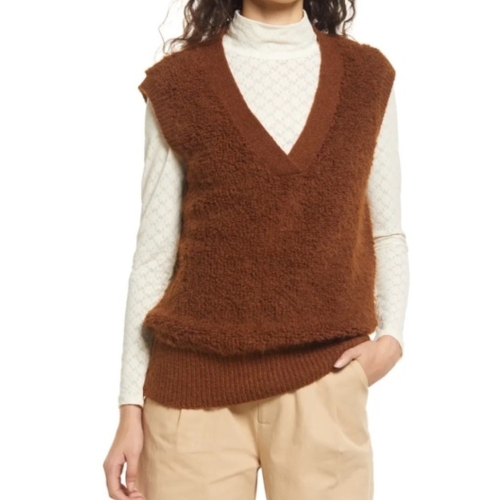 VERO MODA WOMENS BROWN FUZZY TEXTURED SWEATER VEST SMALL NWT